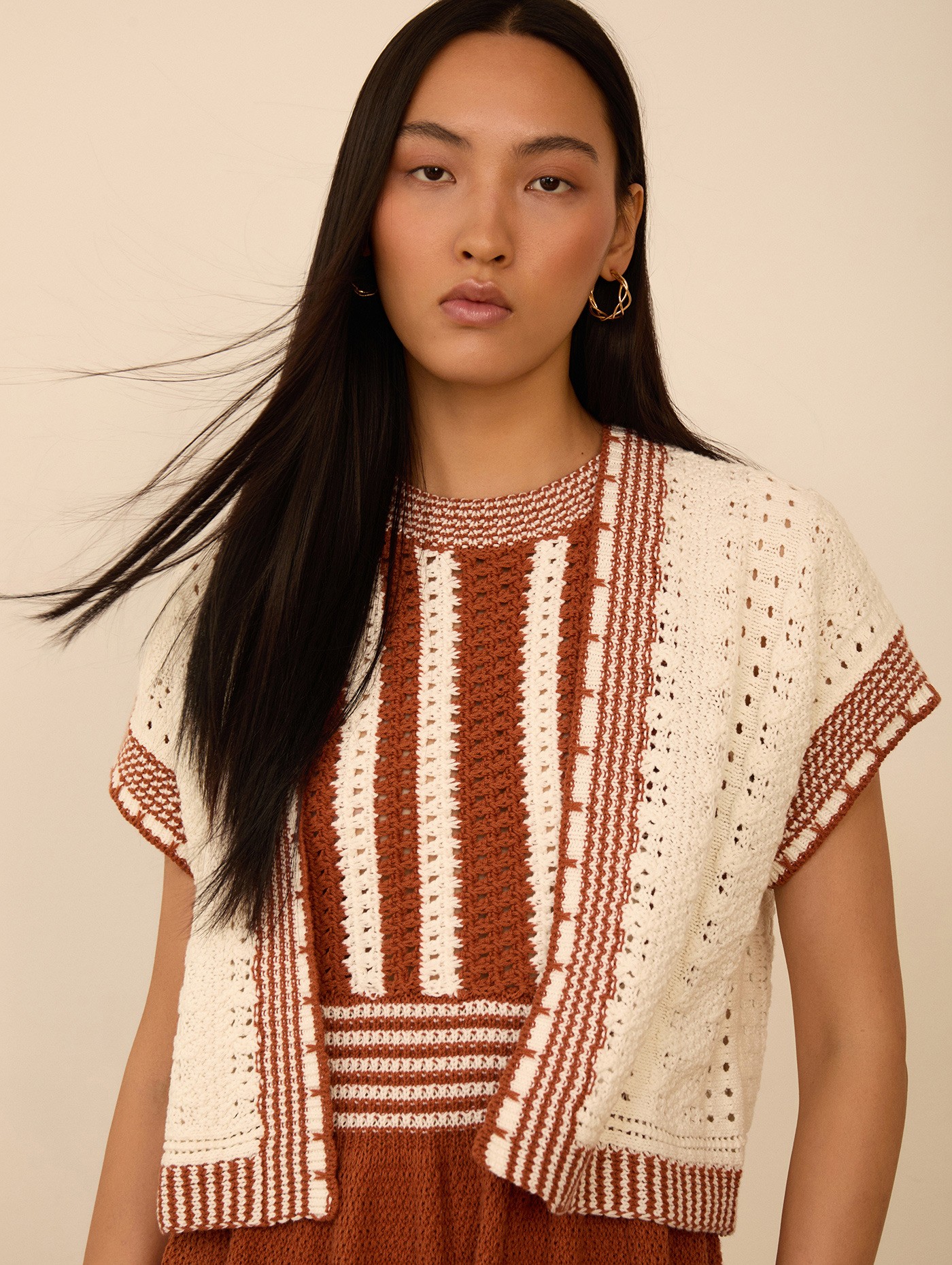 Chaqueta corta de punto 5