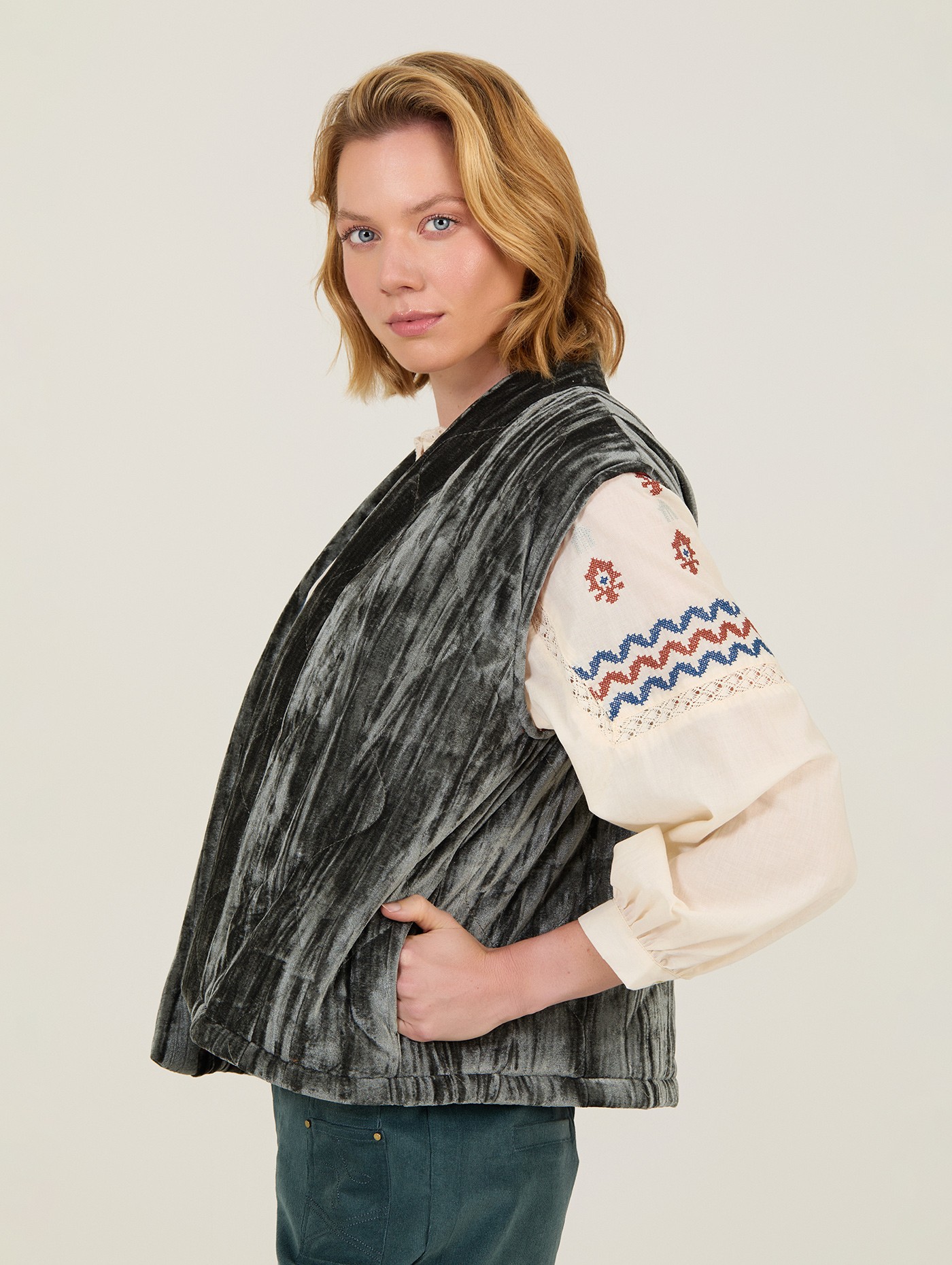 Quilted velvet waistcoat 3
