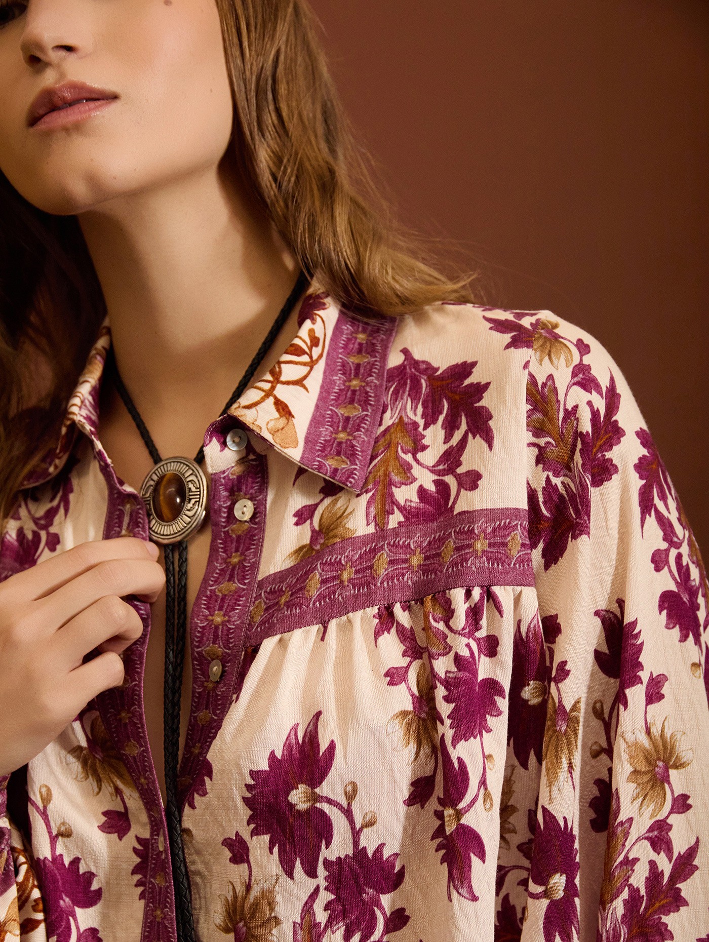 Blusa estampada con mangas abullonadas 1
