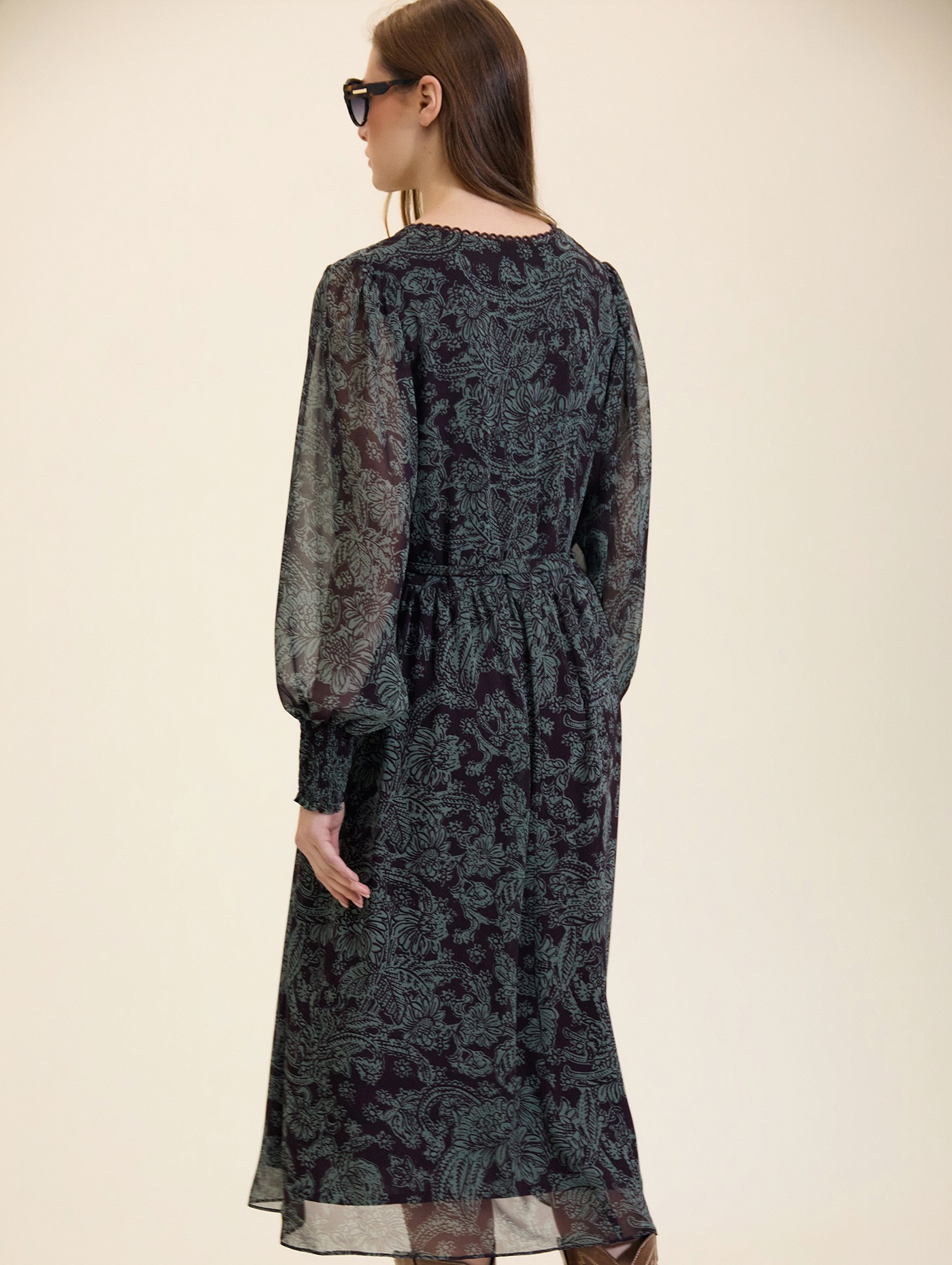 Vestido largo de gasa con estampado floral