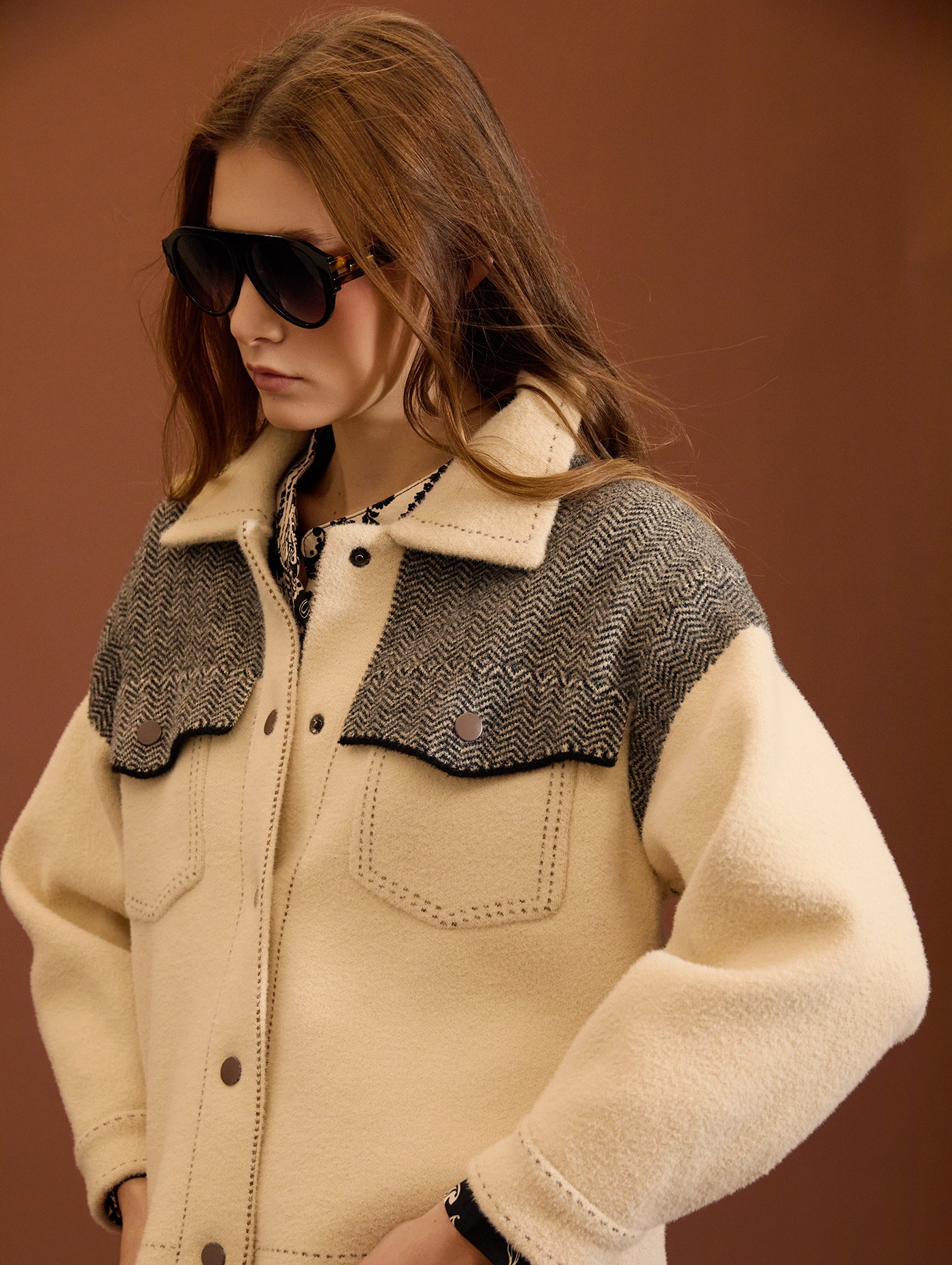 Chaqueta de punto en espiga en contraste 4