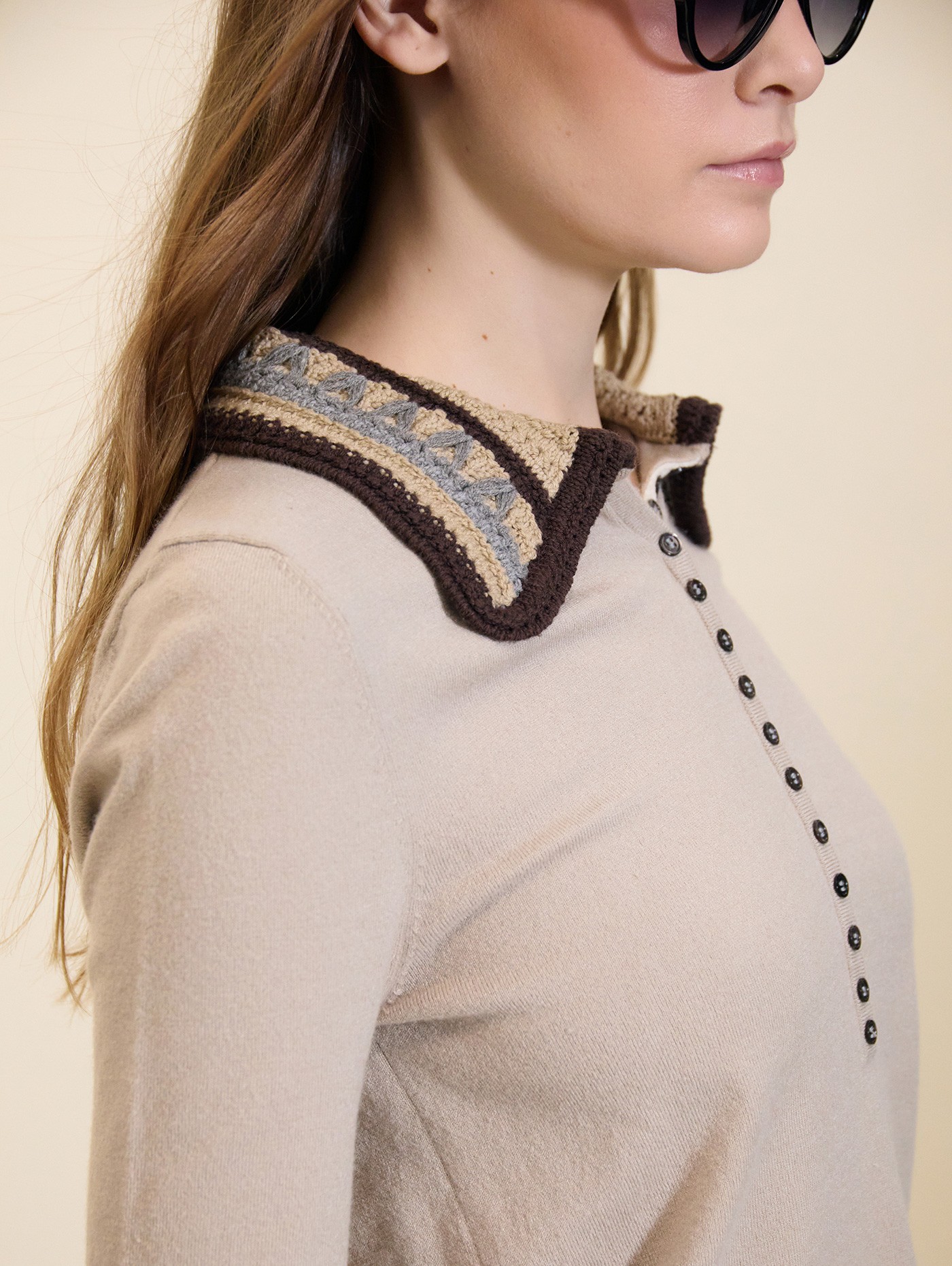 Jersey de viscosa con cuello de croché