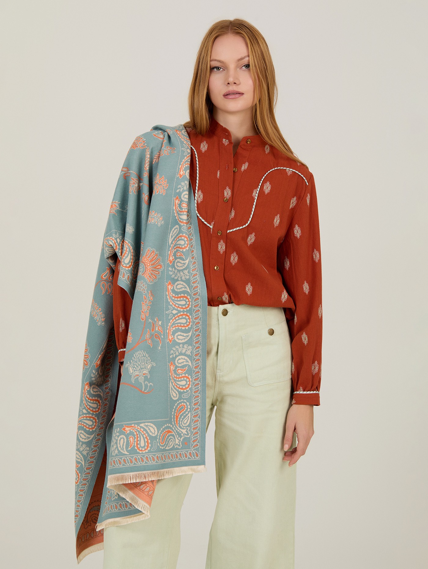 Pañuelo con jacquard pasley