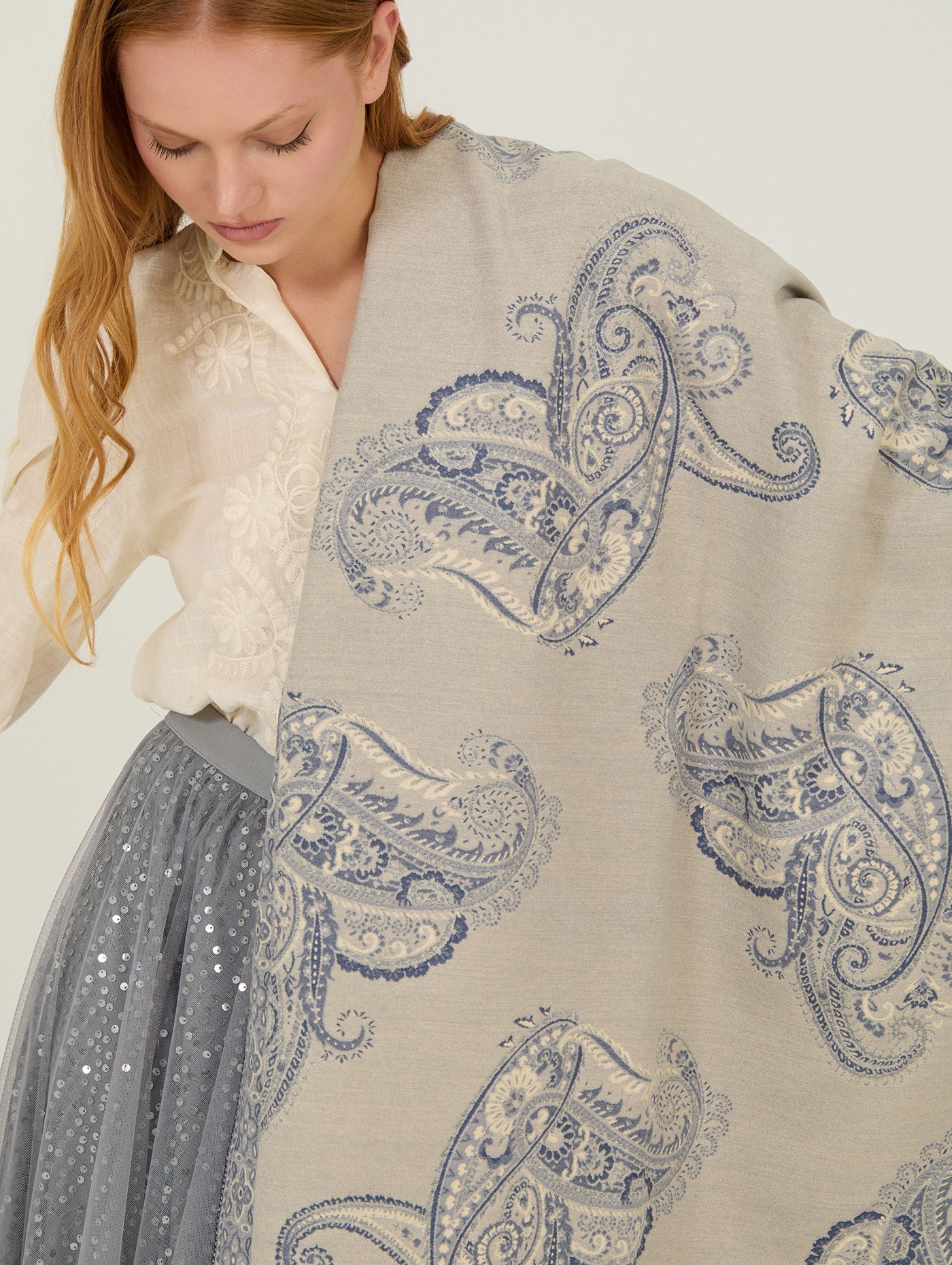 Pañuelo con jacquard pasley