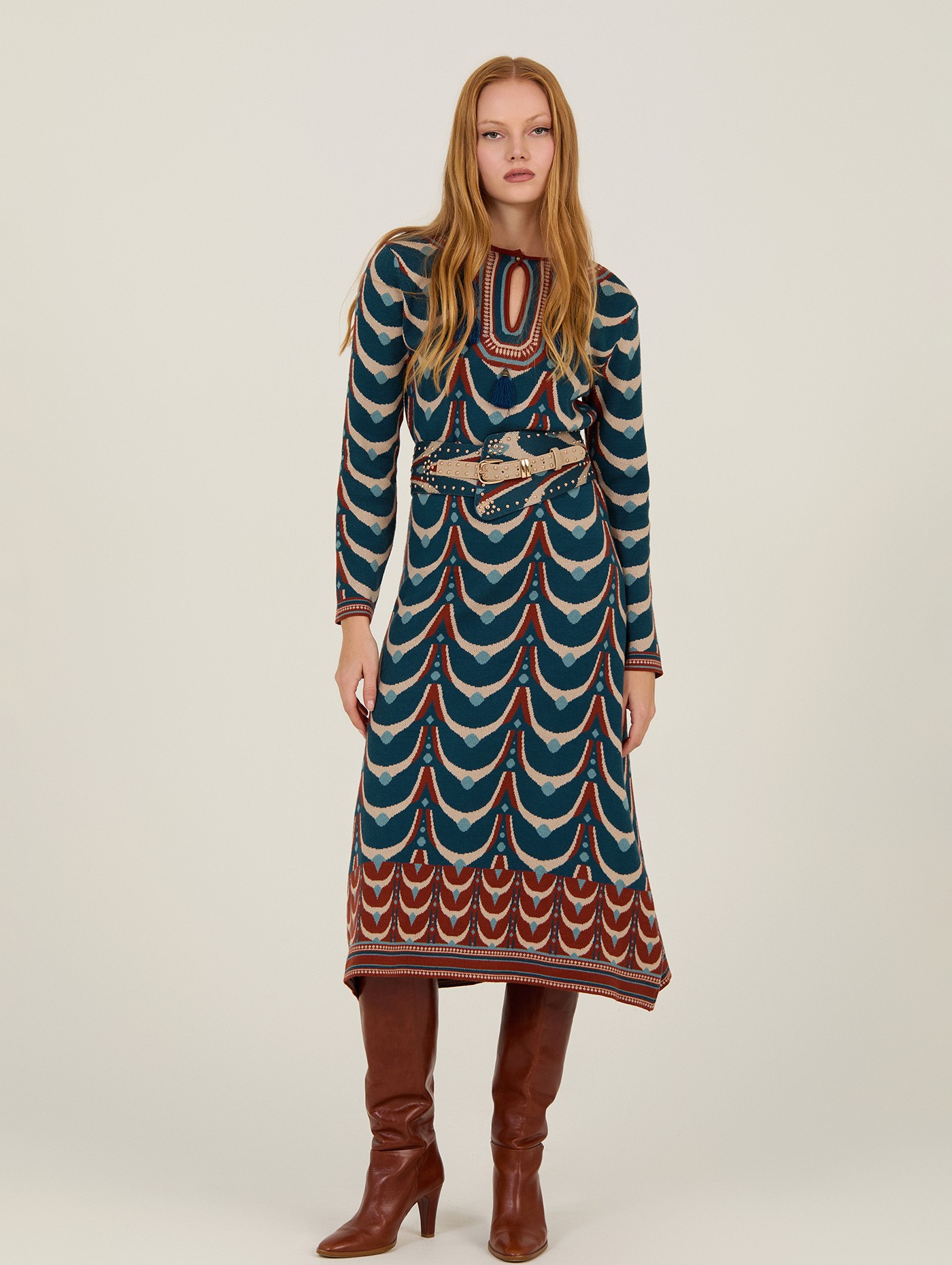 Long knitted dress 3