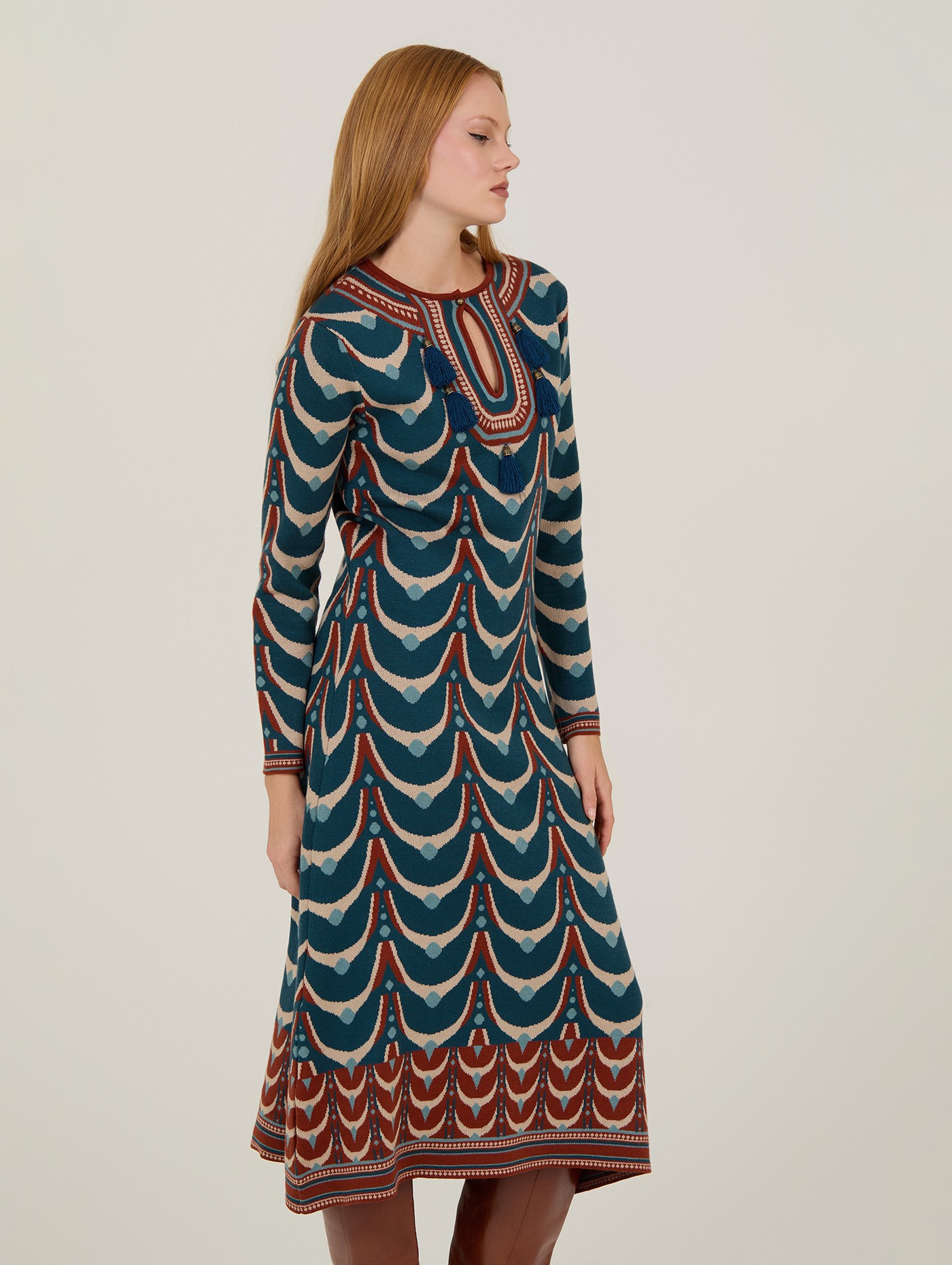 Long knitted dress 1