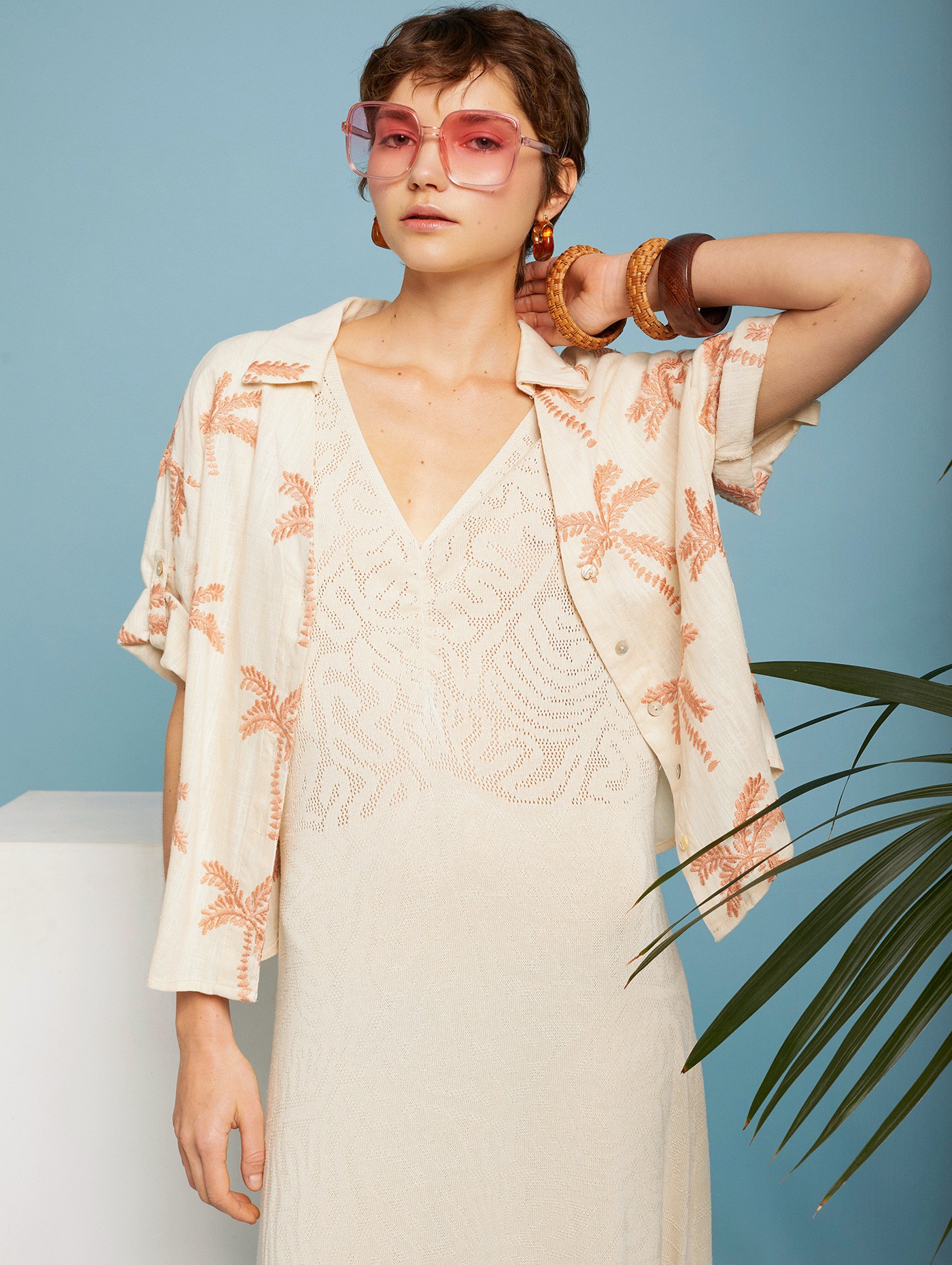 Palm tree embroidery blouse 2