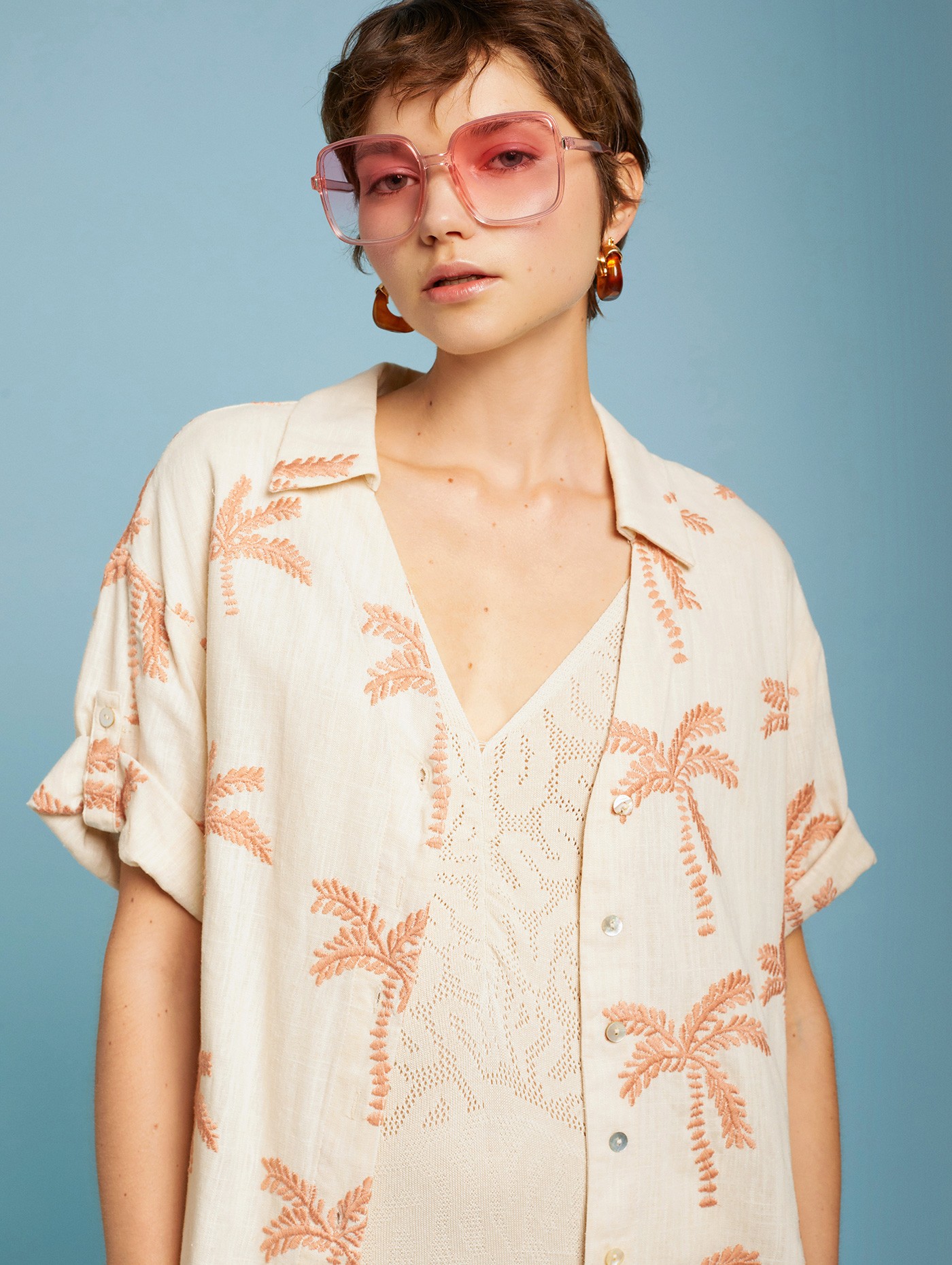 Palm tree embroidery blouse 3