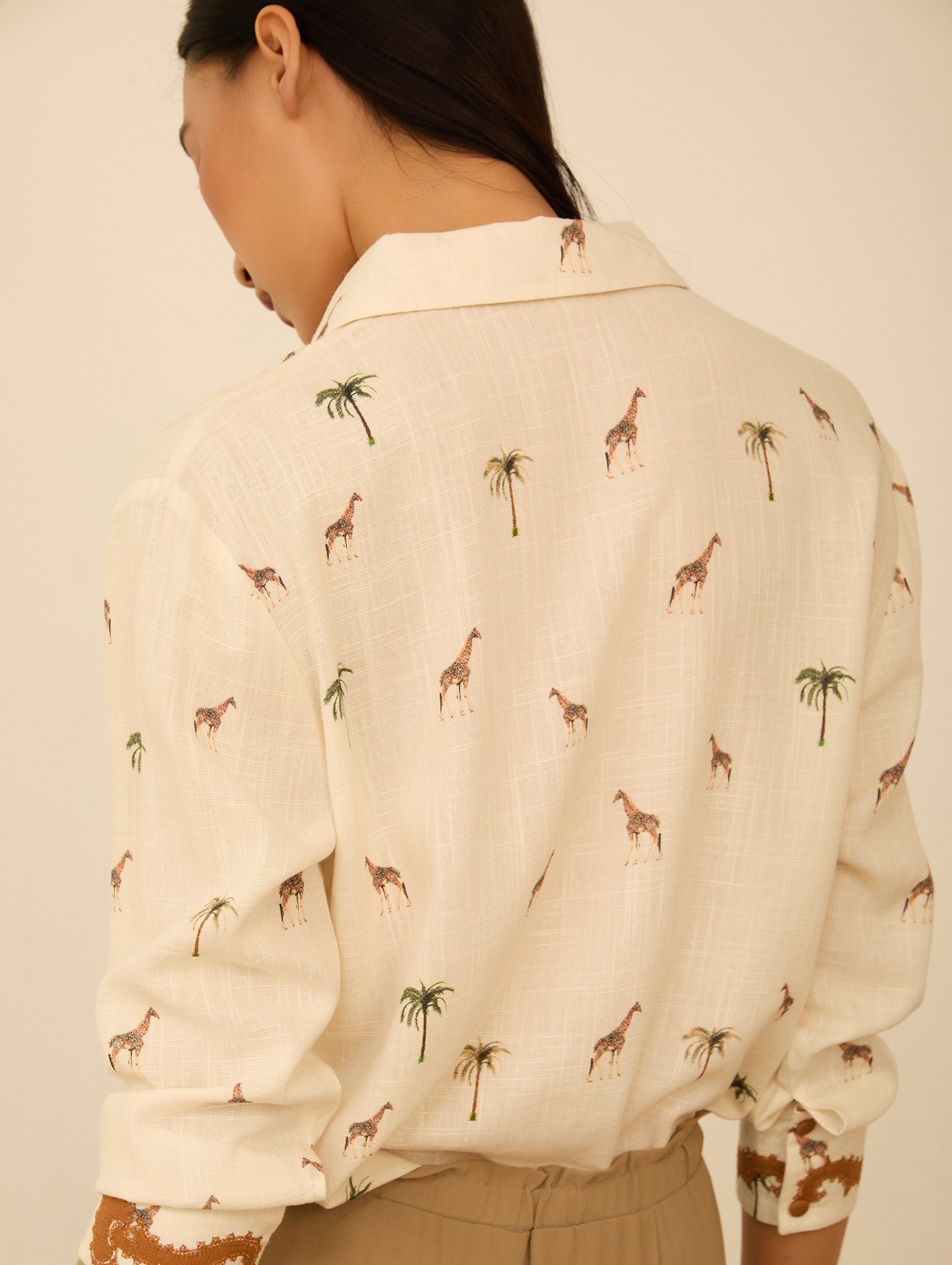 Camisa con estampado savannah 2