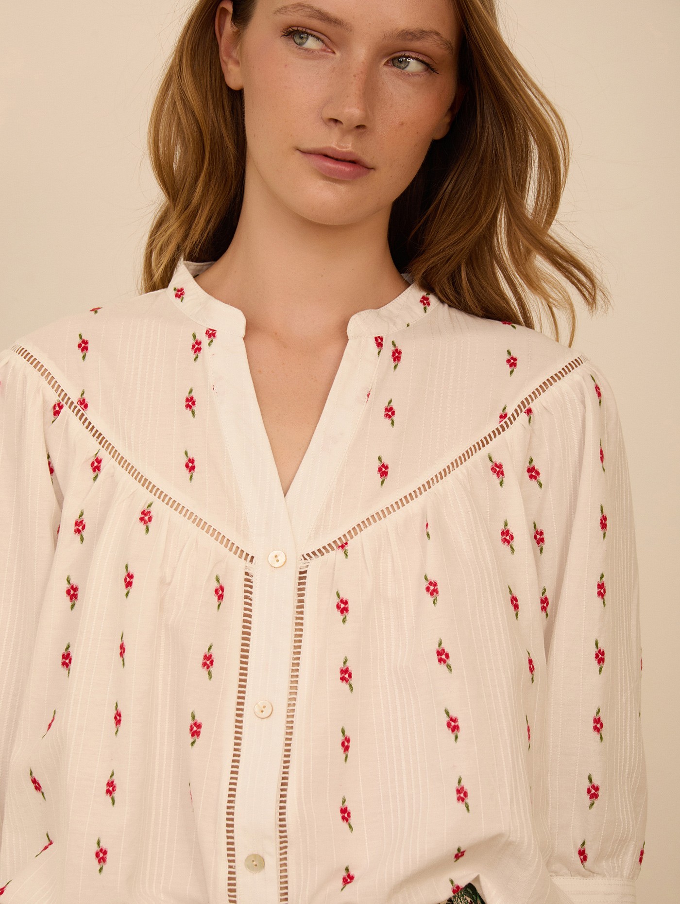 Blusa con jacquard flores 3