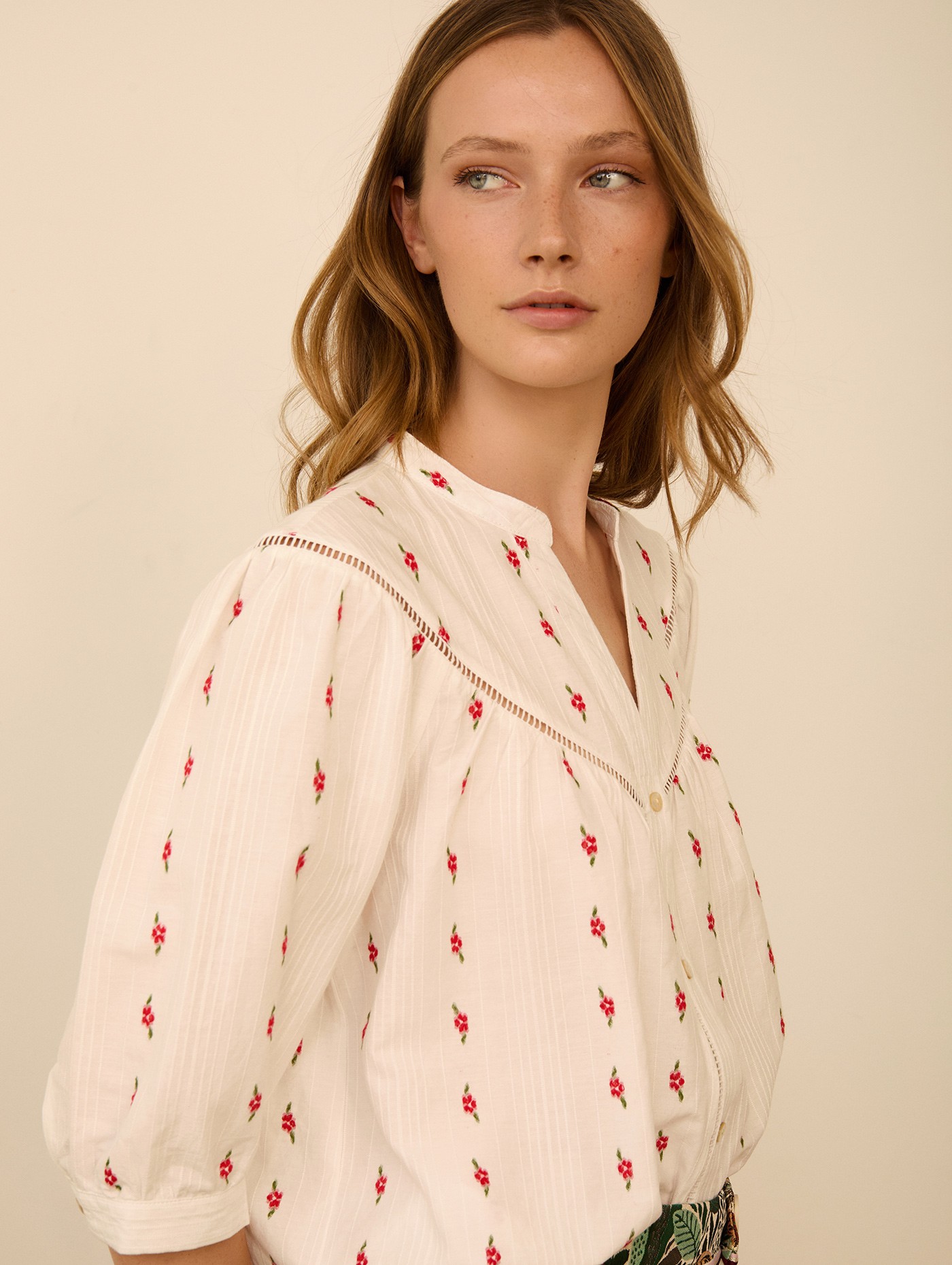 Blusa con jacquard flores 2