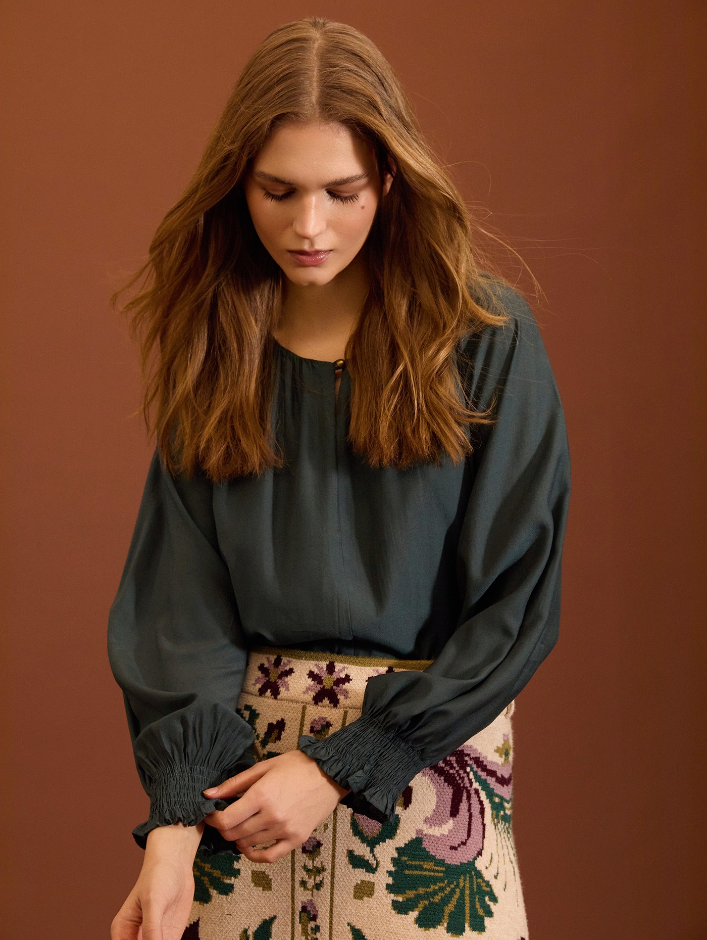 Blusa fluida con efecto fruncido 3