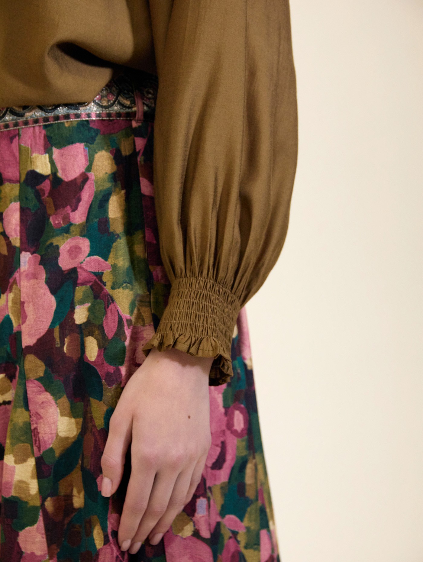 Blusa fluida con efecto fruncido 2