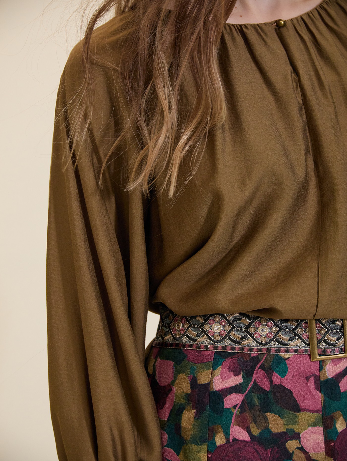Blusa fluida con efecto fruncido 5