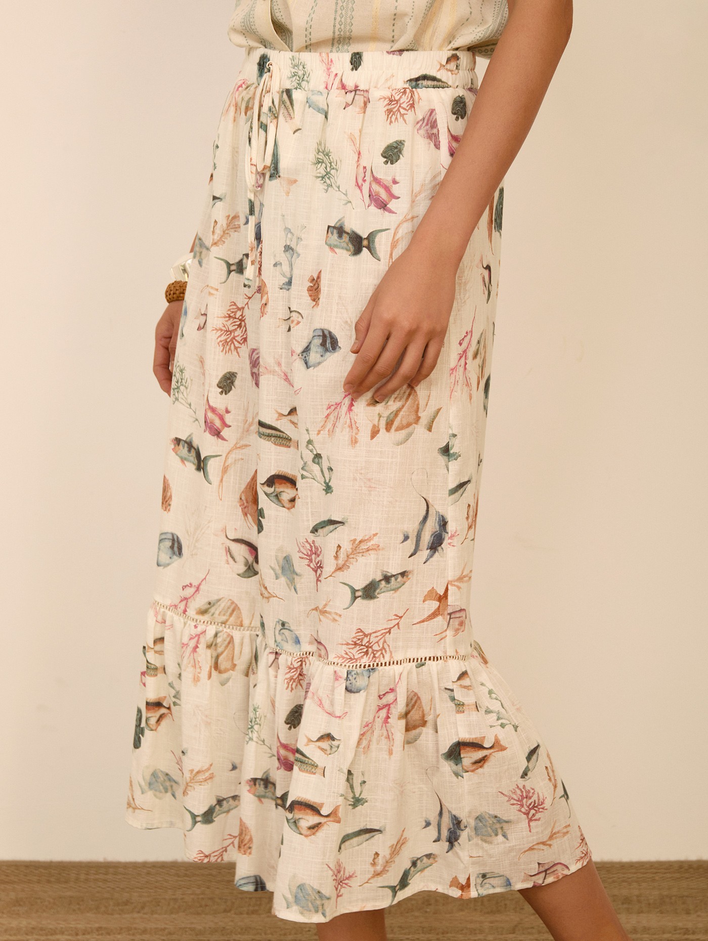 Falda midi estampado peces 4