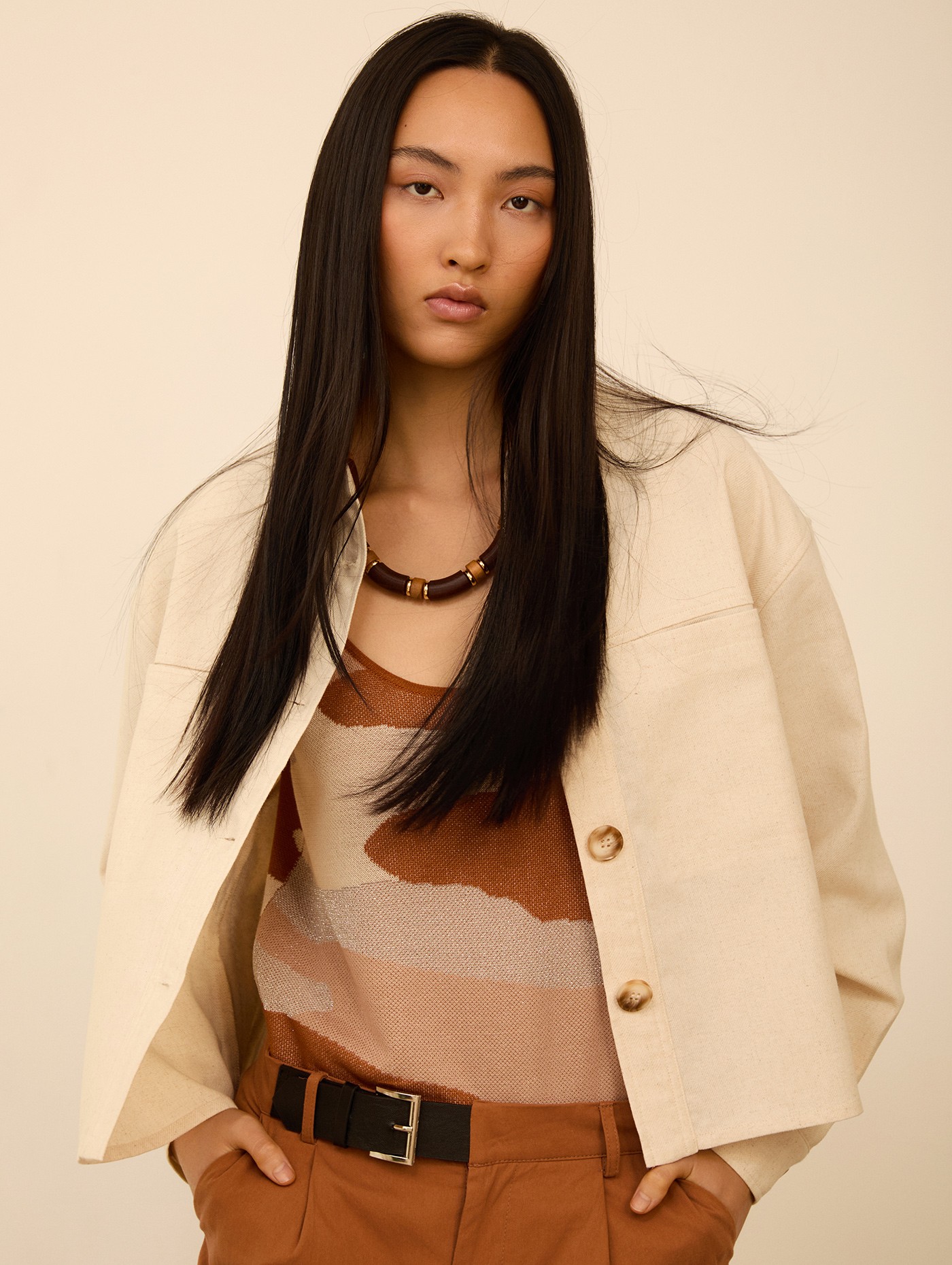 Cazadora con bordado espalda 1