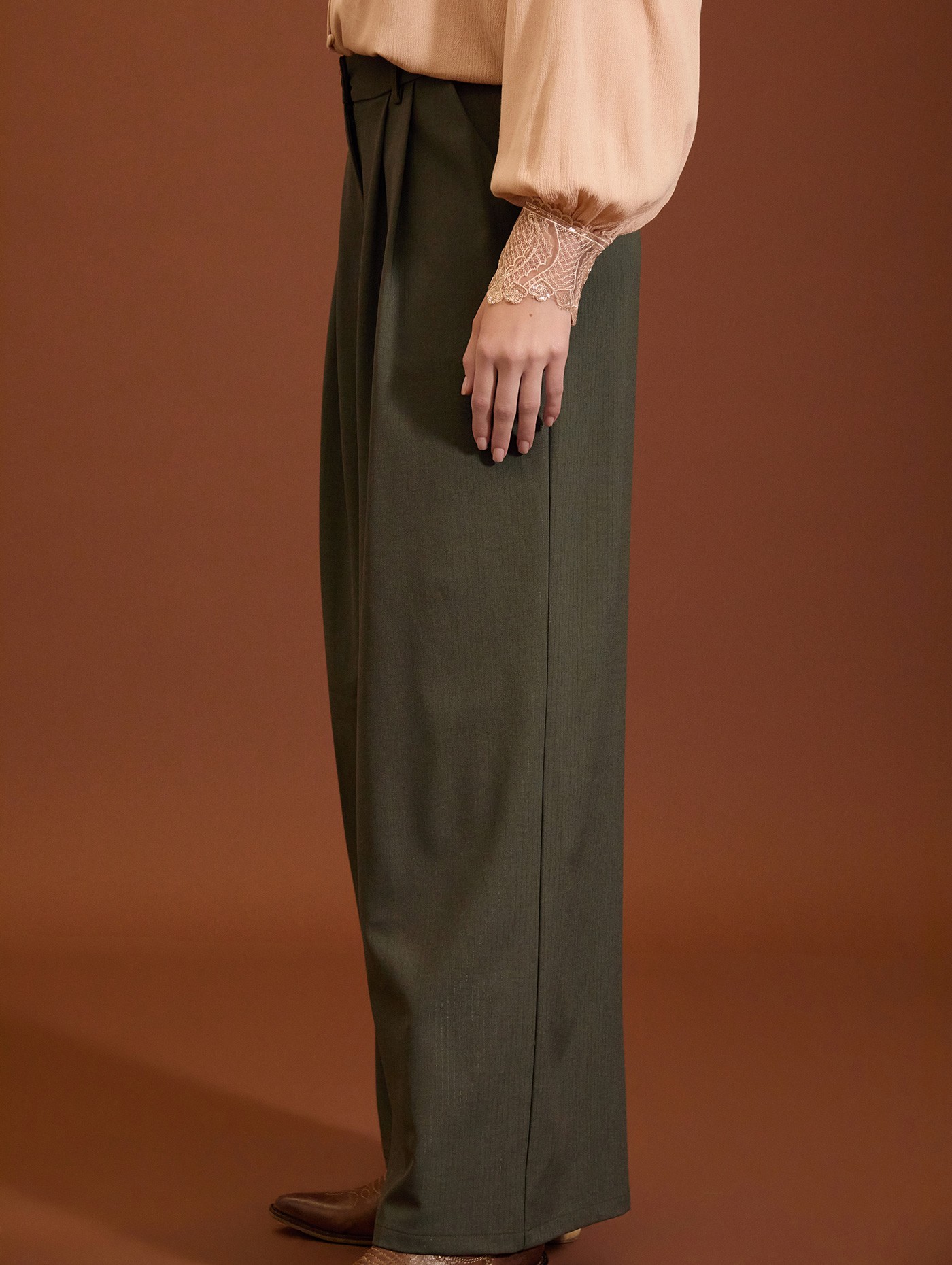 Pantalón palazzo plisado con lúrex