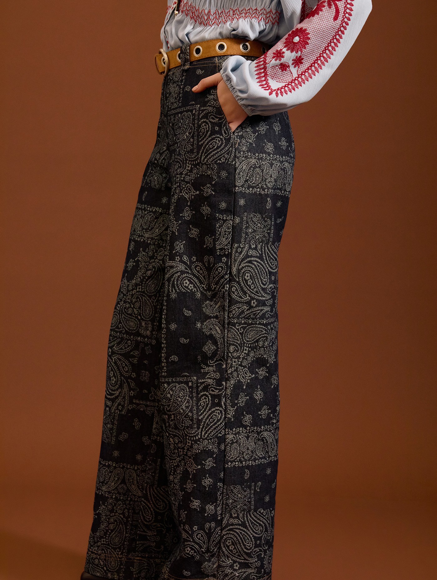 Vaqueros con estampado de cachemira