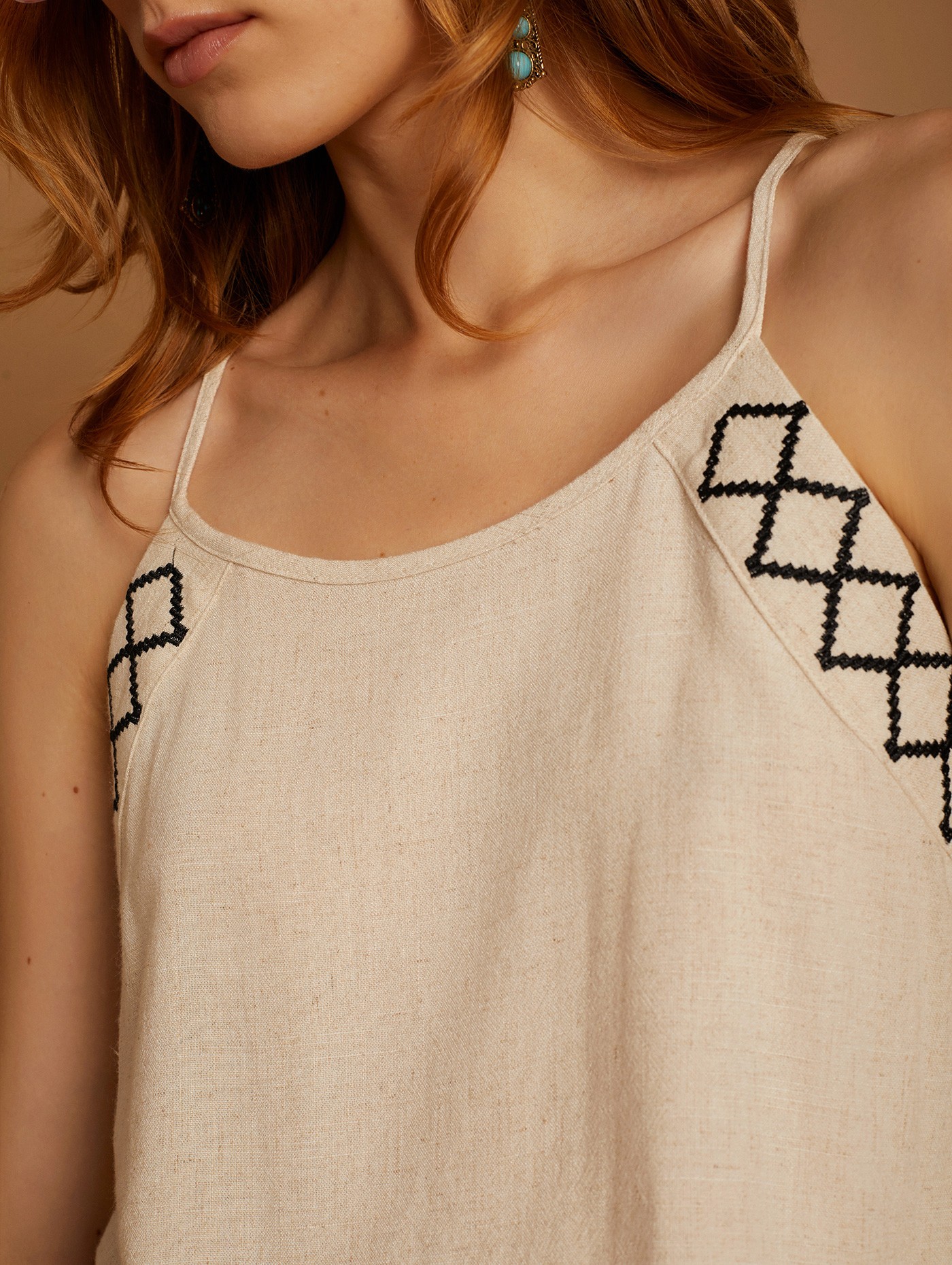 Embroidered tank top 3