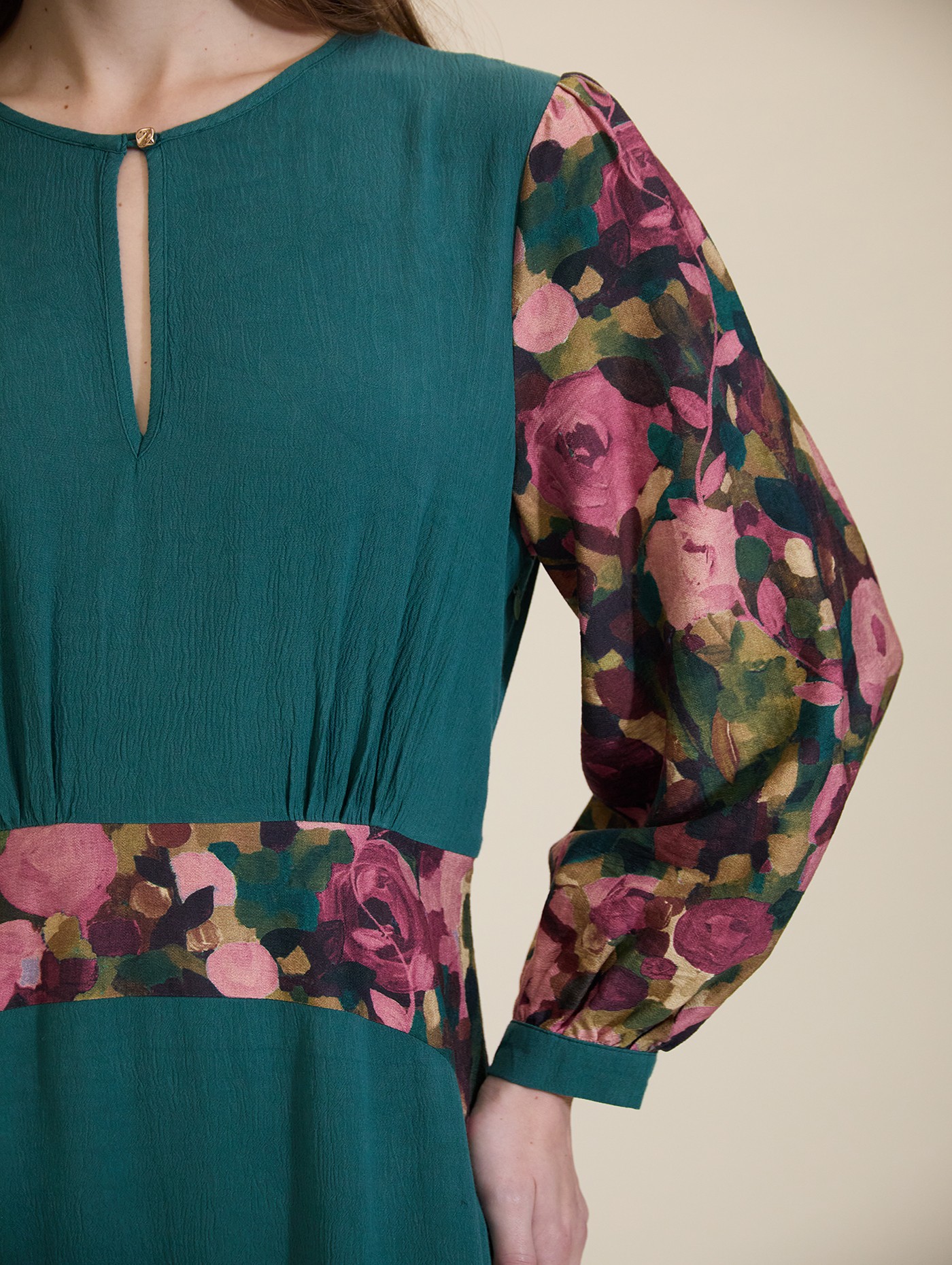 Vestido bimaterial