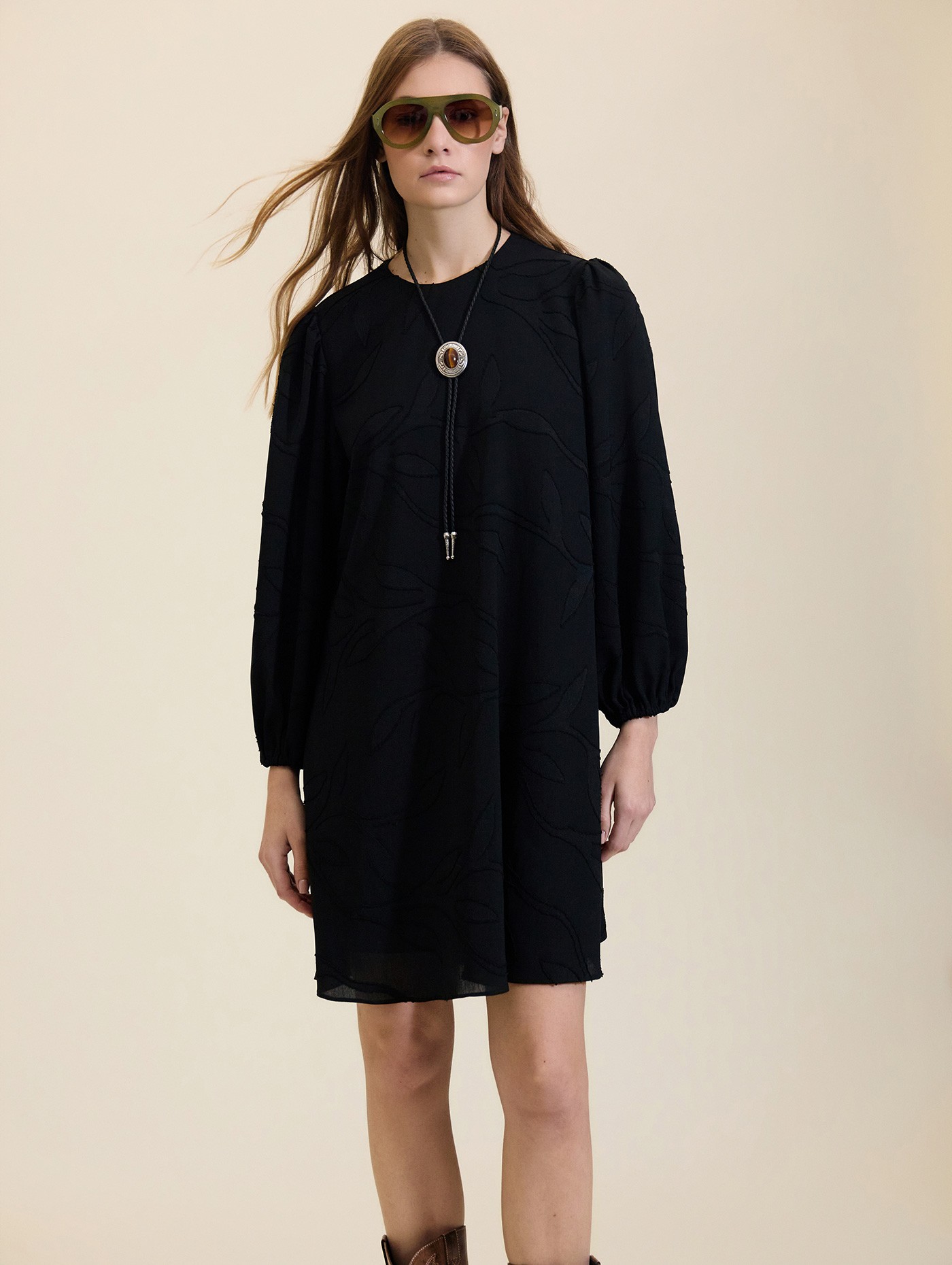 Vestido corto jacquard