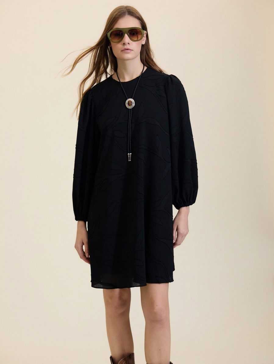 Vestido corto jacquard
